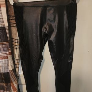 Fabletics Kloe Kardashian edit leggins